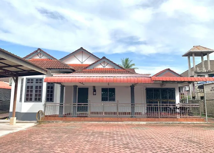D\'Bali Homestay - Private Swimming Pool, Netflix, Internet Wifi ,Cuckoo, Internet Wifi , Dryer, Washing Machine, Aircond Setiap Bilik & Ruang Tamu