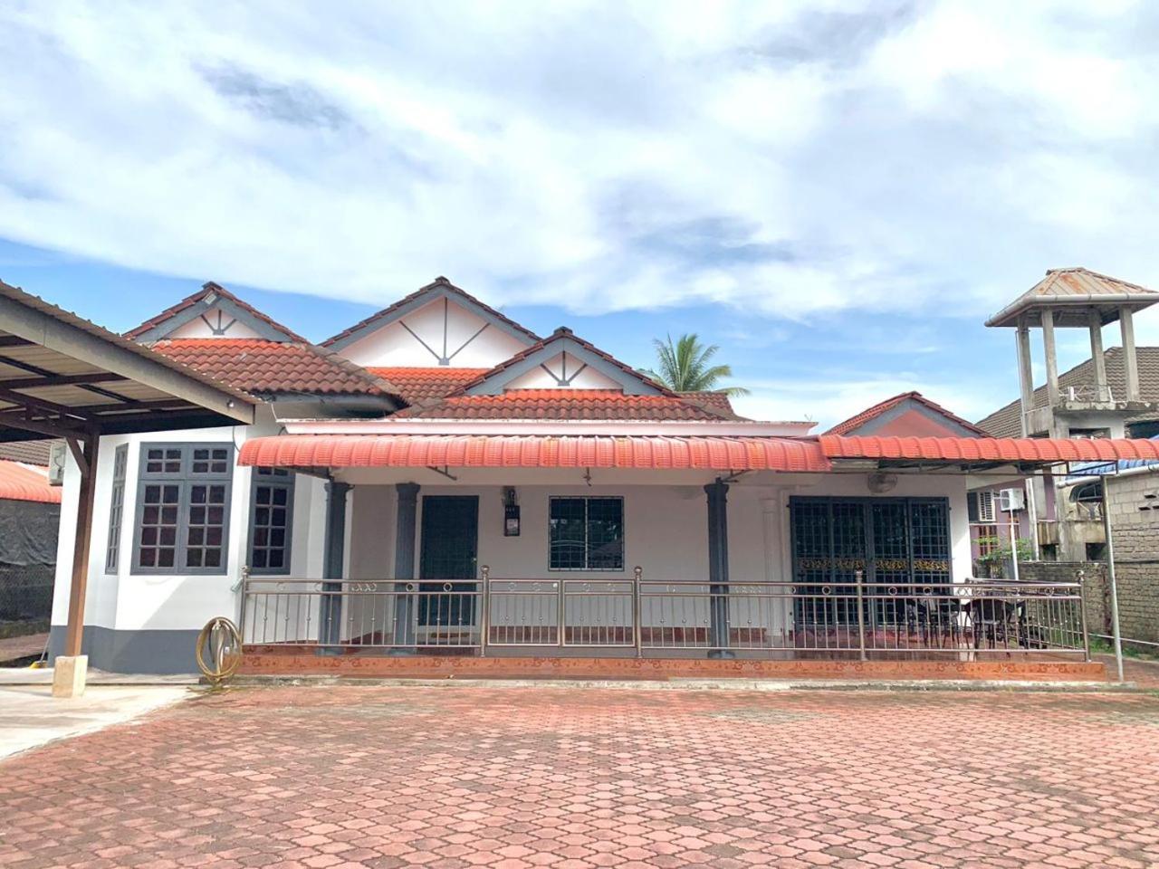 Apartment D'bali - Private Swimming Pool, Netflix, Internet Wifi ,cuckoo, Internet Wifi , Dryer, Washing Machine, Aircond Setiap Bilik & Ruang Tamu *