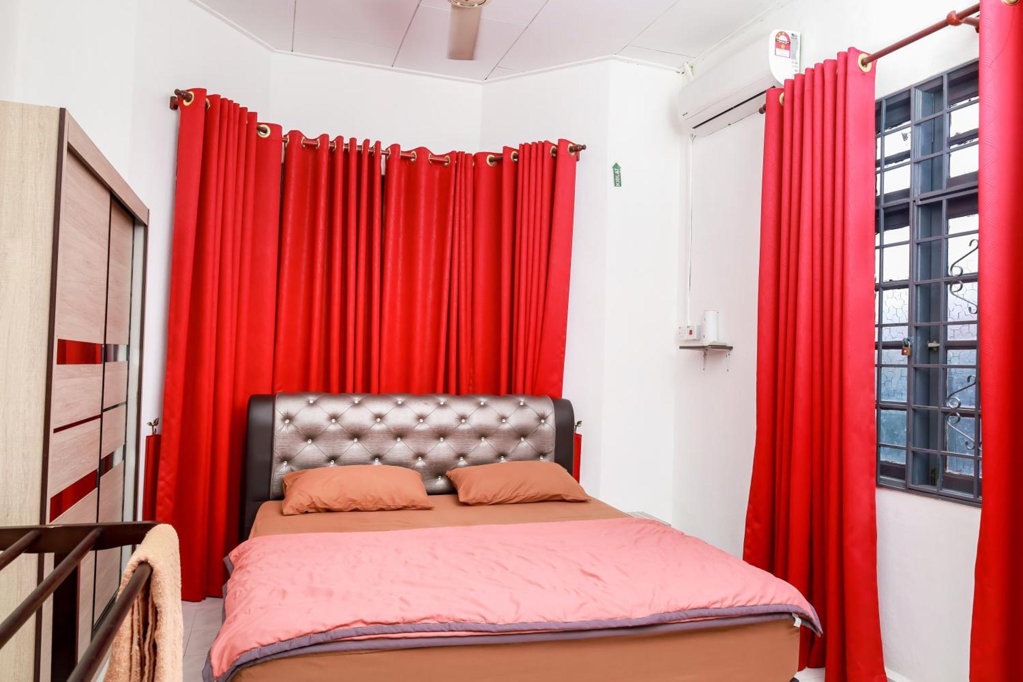 D'bali - Private Swimming Pool, Netflix, Internet Wifi ,cuckoo, Internet Wifi , Dryer, Washing Machine, Aircond Setiap Bilik & Ruang Tamu Apartment