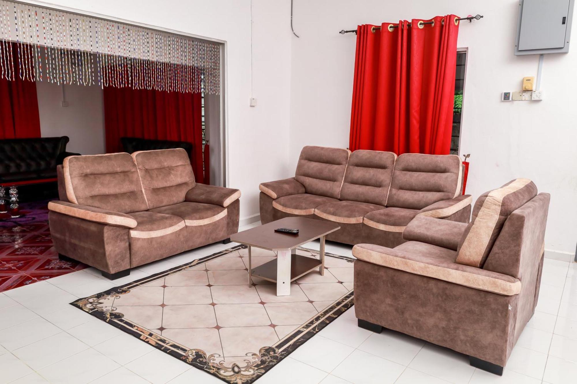 Apartment D'bali - Private Swimming Pool, Netflix, Internet Wifi ,cuckoo, Internet Wifi , Dryer, Washing Machine, Aircond Setiap Bilik & Ruang Tamu *