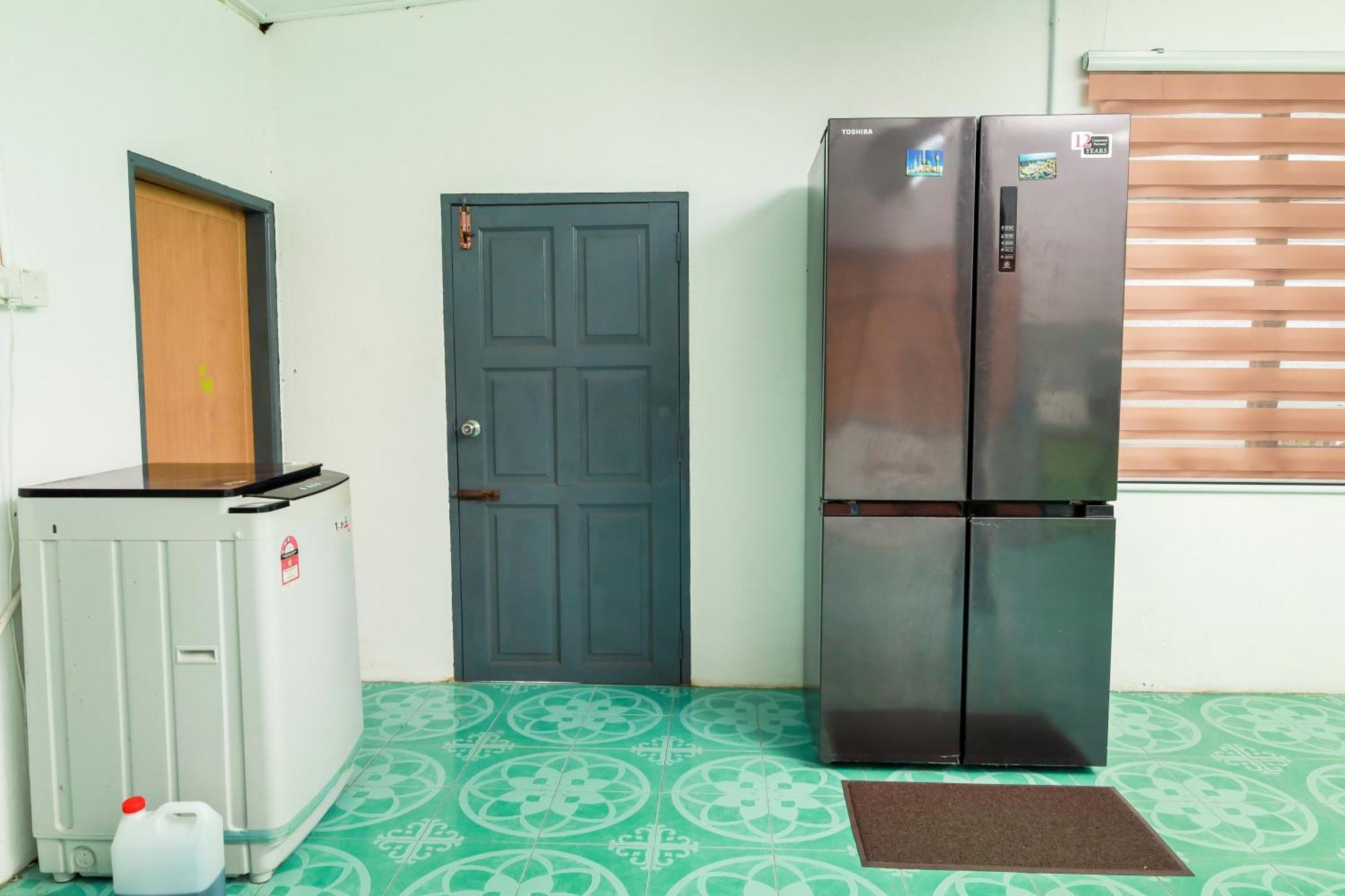 D'bali - Private Swimming Pool, Netflix, Internet Wifi ,cuckoo, Internet Wifi , Dryer, Washing Machine, Aircond Setiap Bilik & Ruang Tamu Apartment
