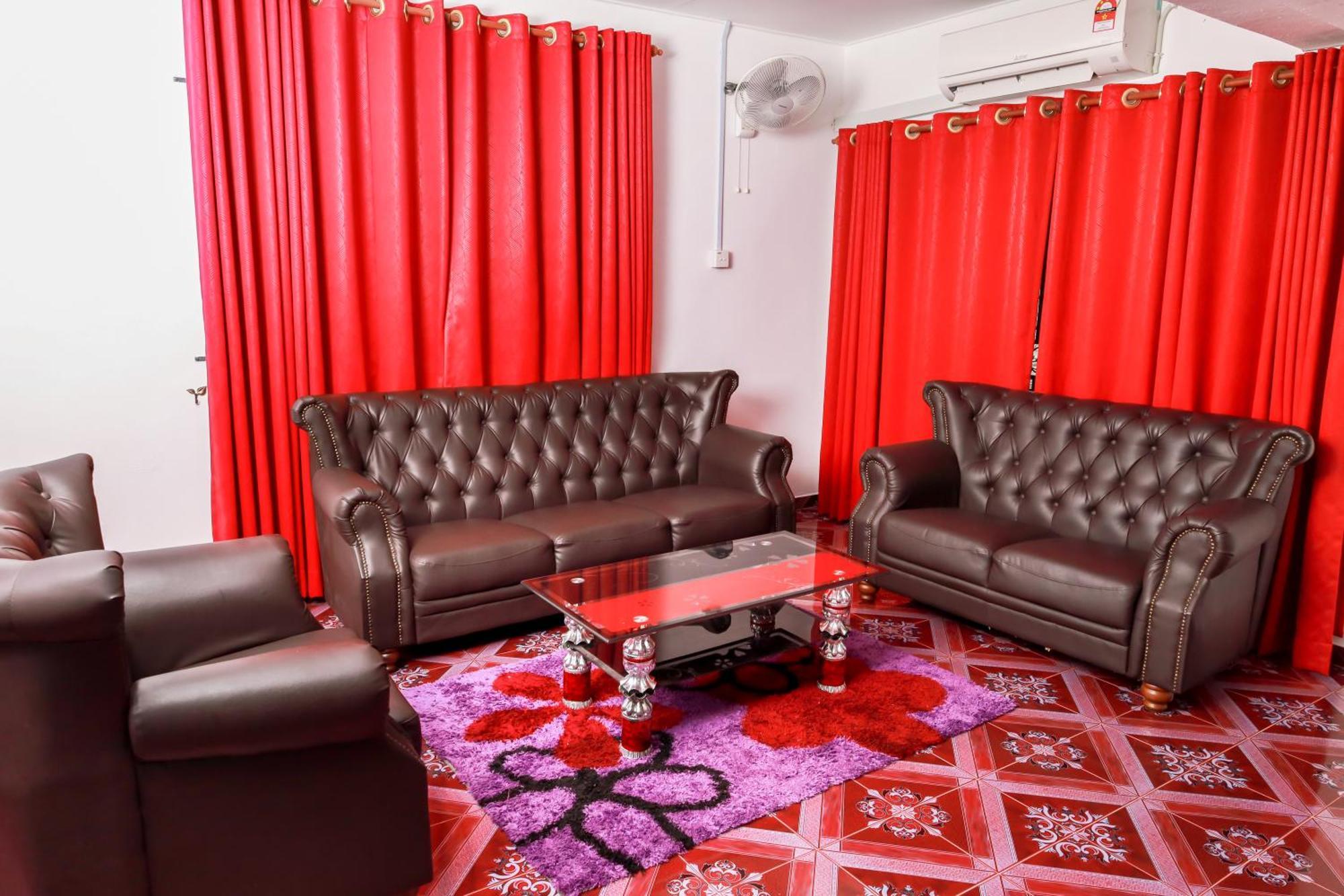 Apartment D'bali - Private Swimming Pool, Netflix, Internet Wifi ,cuckoo, Internet Wifi , Dryer, Washing Machine, Aircond Setiap Bilik & Ruang Tamu